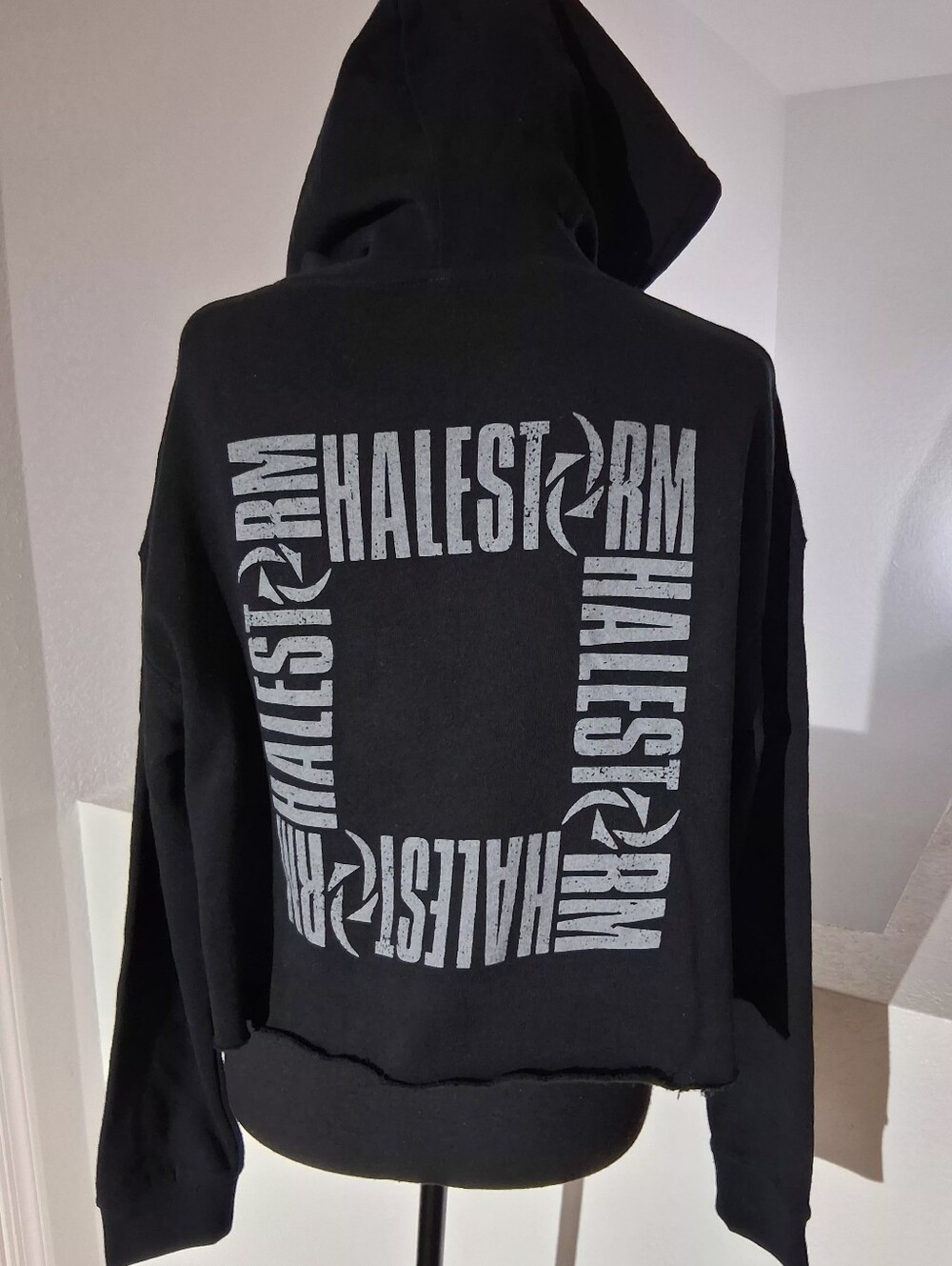 HALESTORM Black Crop Graphic Zip-Up Hoodie